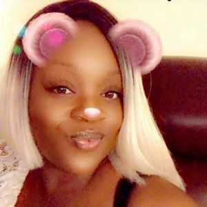 Meet your Posher, Sinead